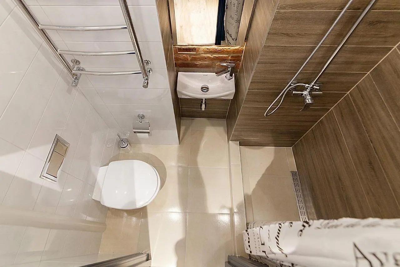 Leogrand Three Bedrooms Vip Apartments On Kniazia Romana 12 Lviv 0*,  Ukraine