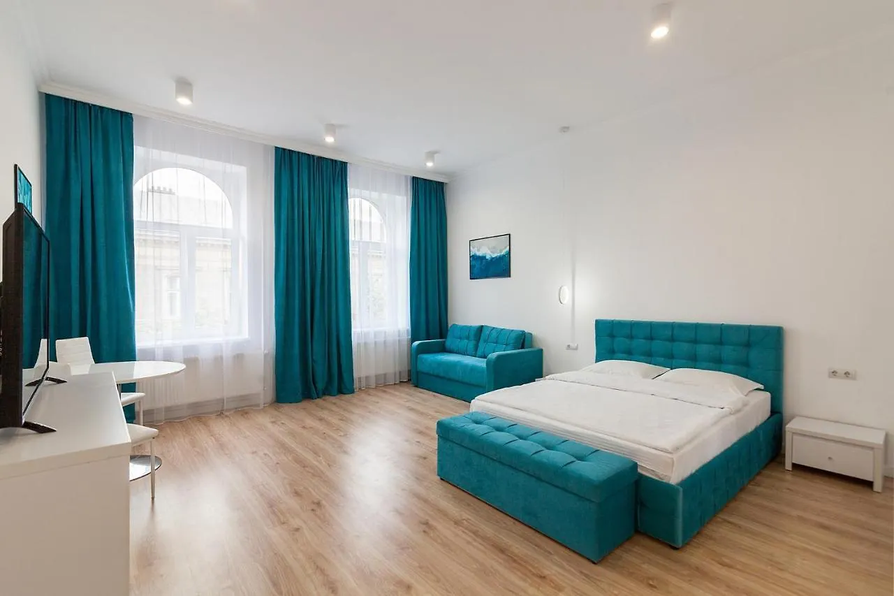 Leogrand Three Bedrooms Vip Apartments On Kniazia Romana 12 Lviv