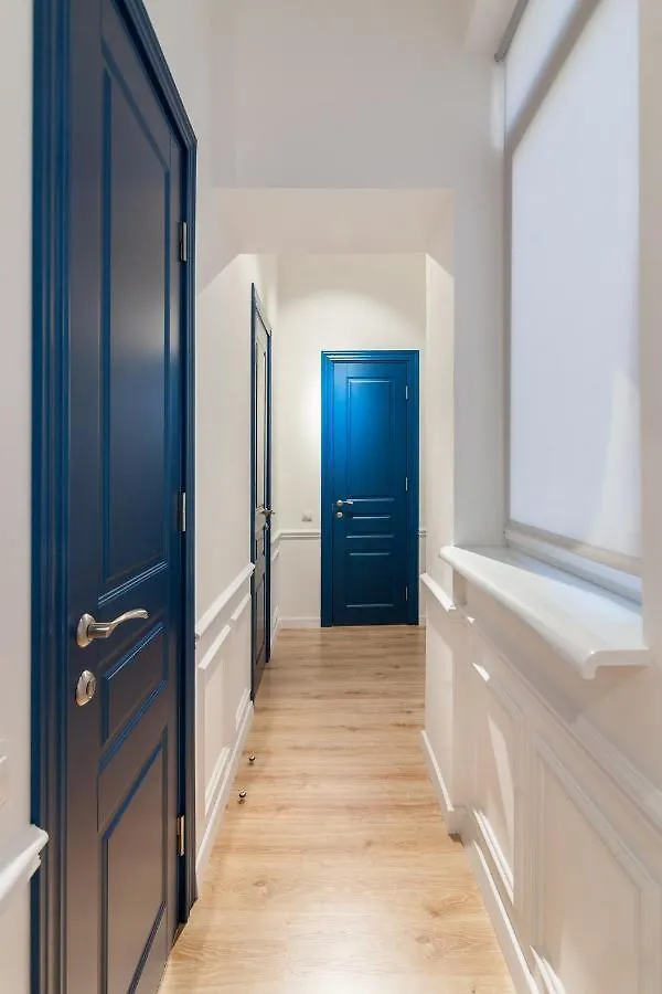 Leogrand Three Bedrooms Vip Apartments On Kniazia Romana 12 Lviv